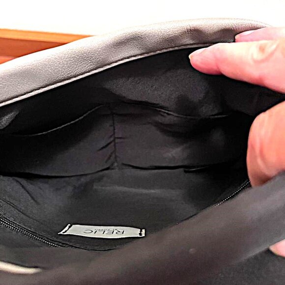 Relic Medium Crossbody Bag Purse Snap closure many pockets Soft Gray 11X10X2.5 - Picture 7 of 7